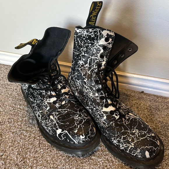 Dr. Martens Shoes - RARE black and white paint splatter Dr Martens